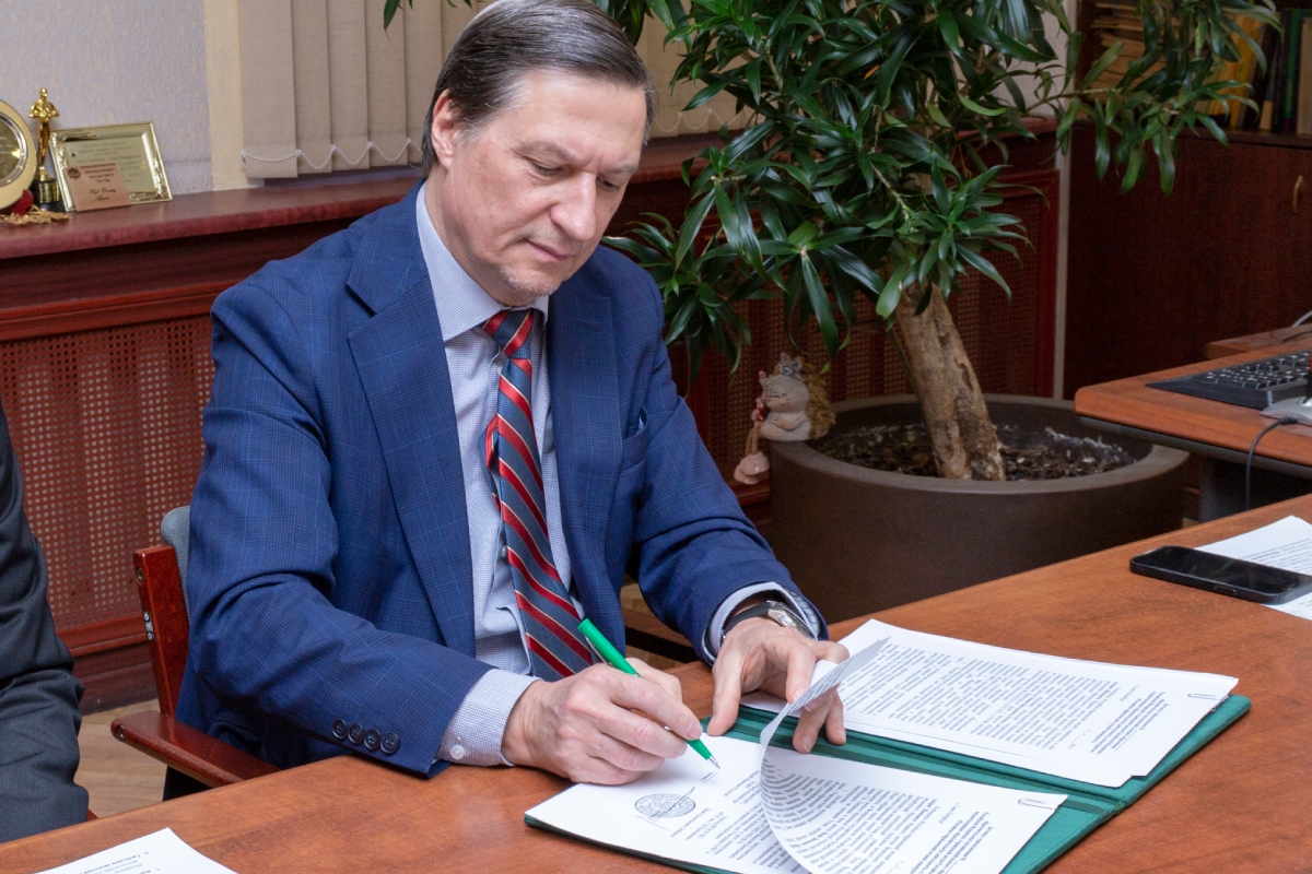 Dmitry Arseniev signed an agreement on new participants joining RAFU 